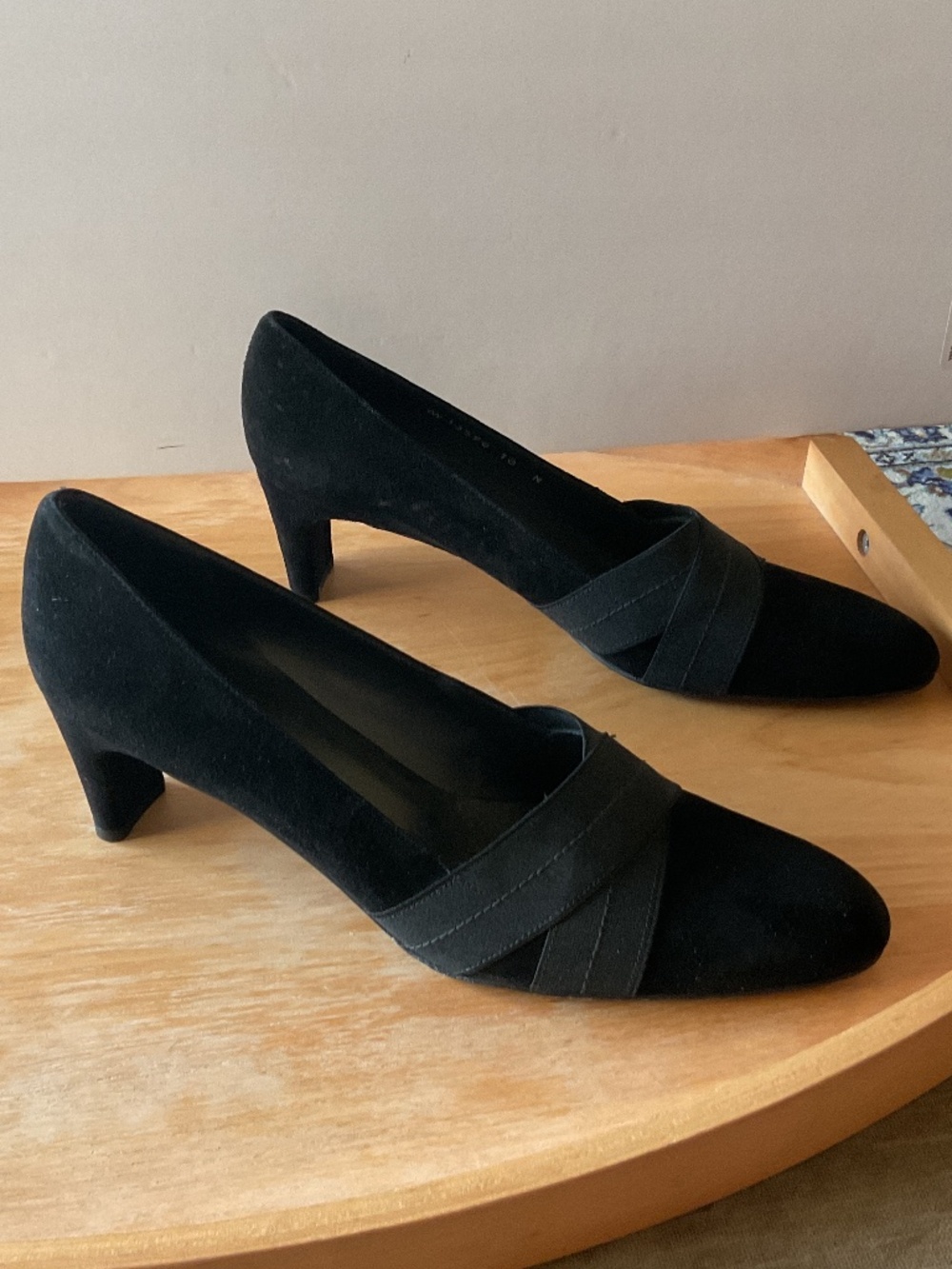 Stuart Weitzman Black Suede Pumps Size 10